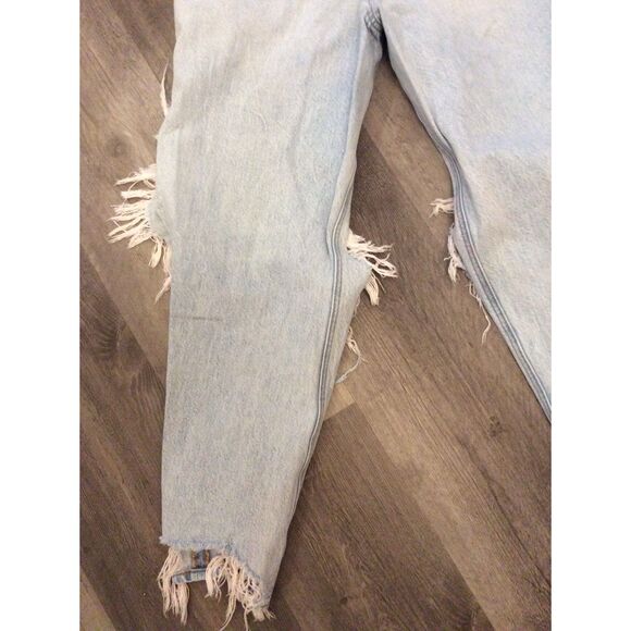 American Eagle Seriously Destroyed Raw Hem Jeans Comfort Waistband Mom Size 4 - Picture 7 of 11
